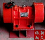 倉壁振動器